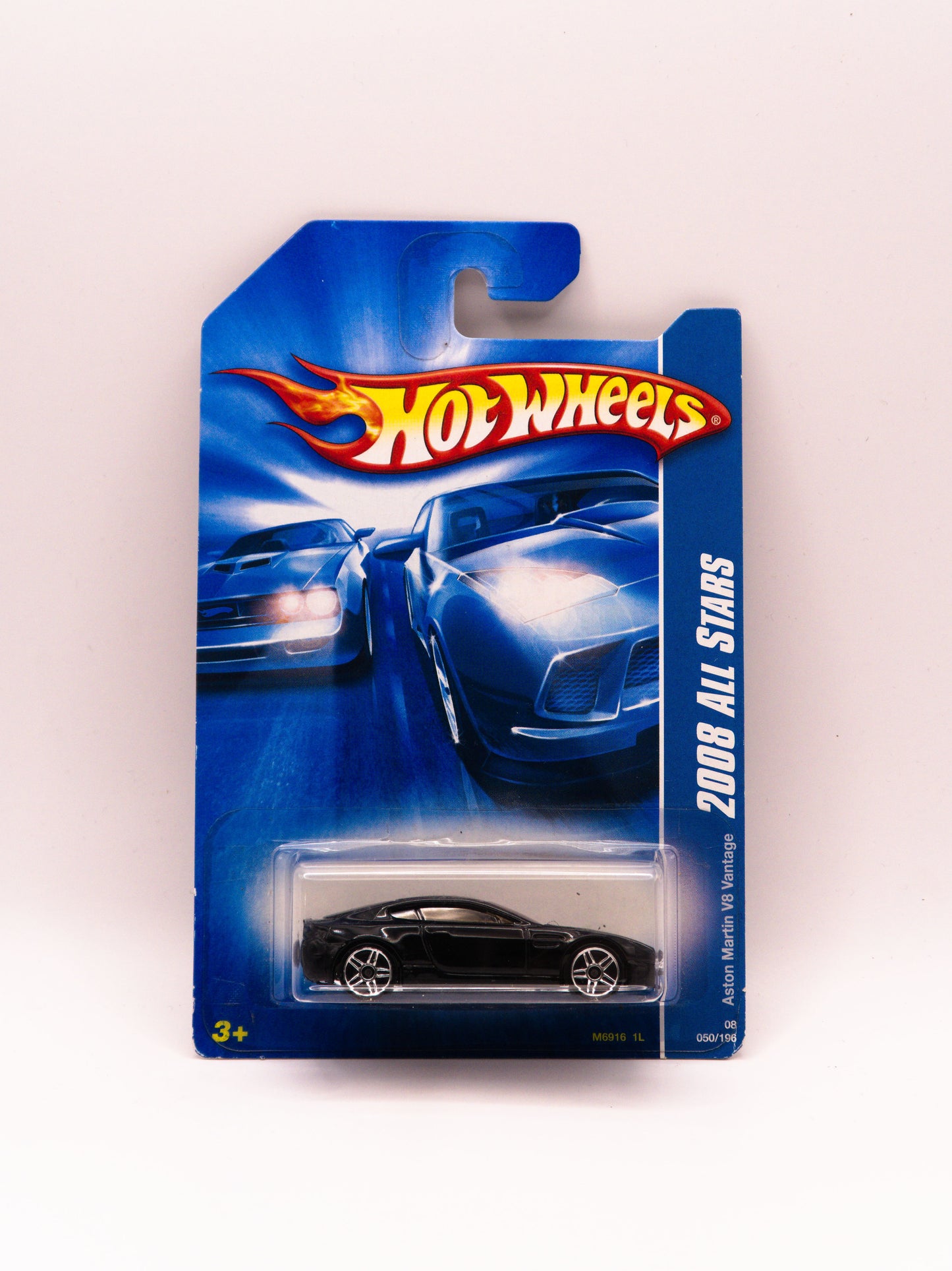 Aston Martin V8 Vantage Black