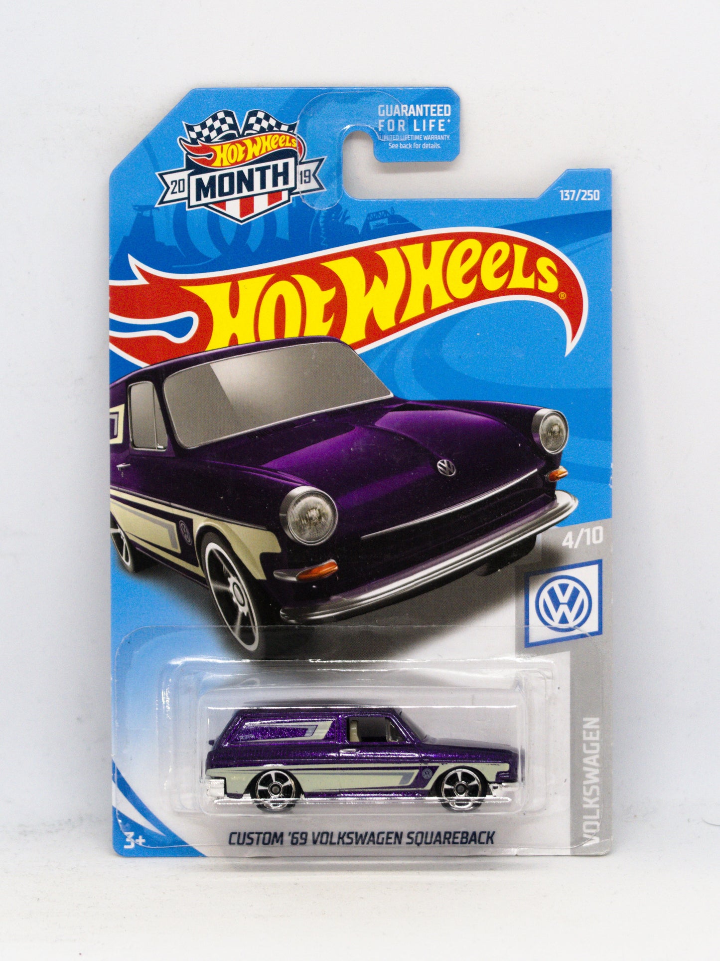Custom '69 Volkswagen Squareback Purple