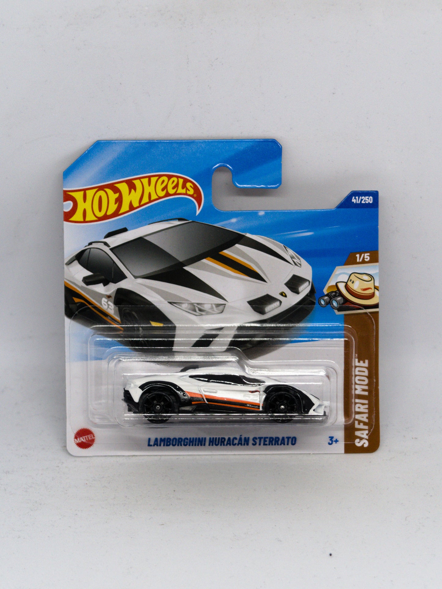 Lamborghini Huracan Sterrato White