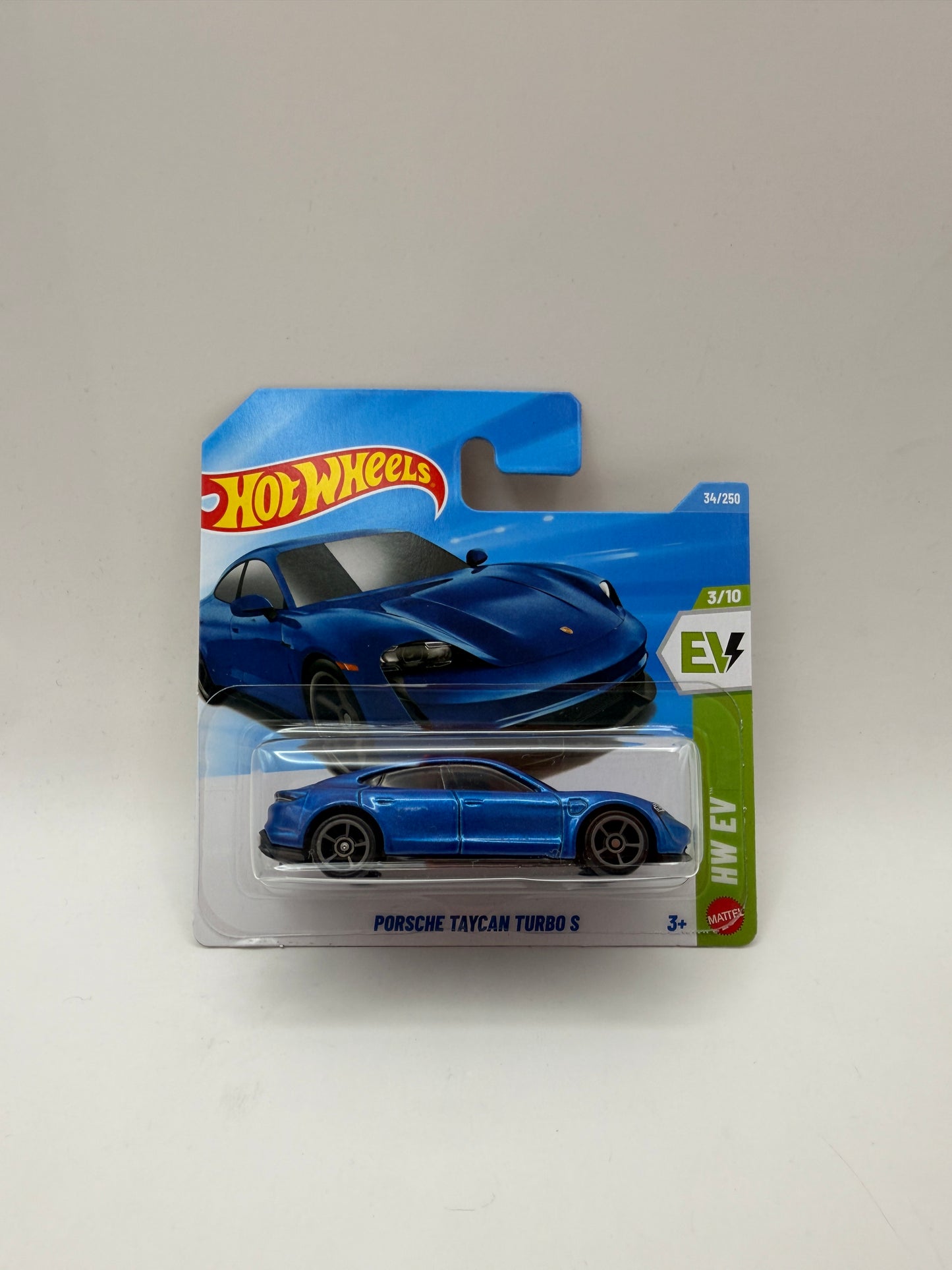 Porsche Taycan Turbo S Niebieski