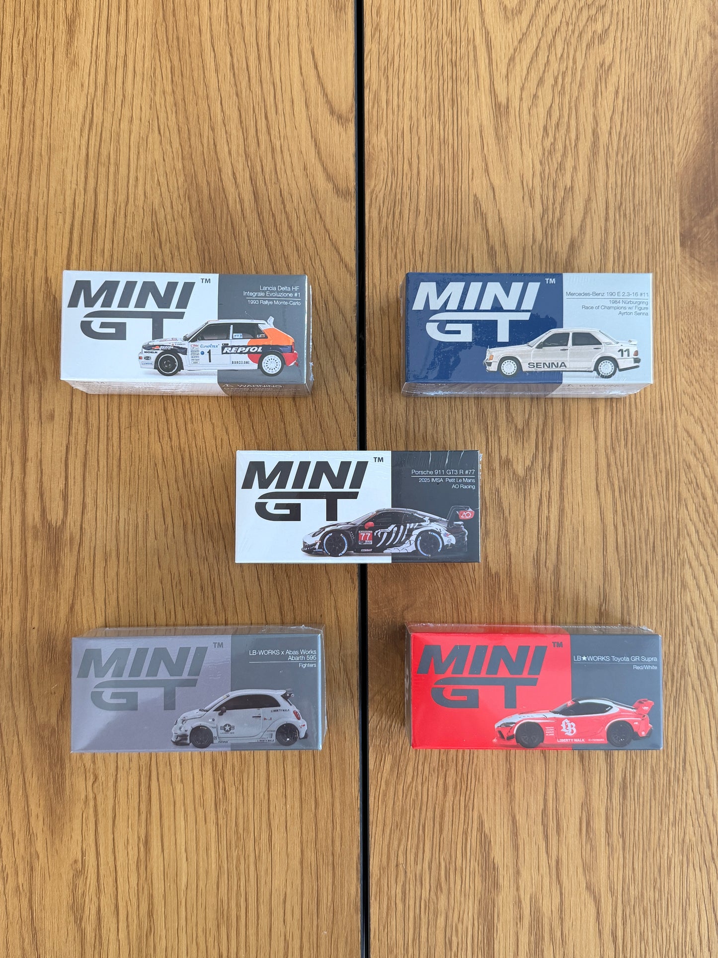 STARTER PACK 5/10 - Mini GT Skeleton + 4 Mini GT