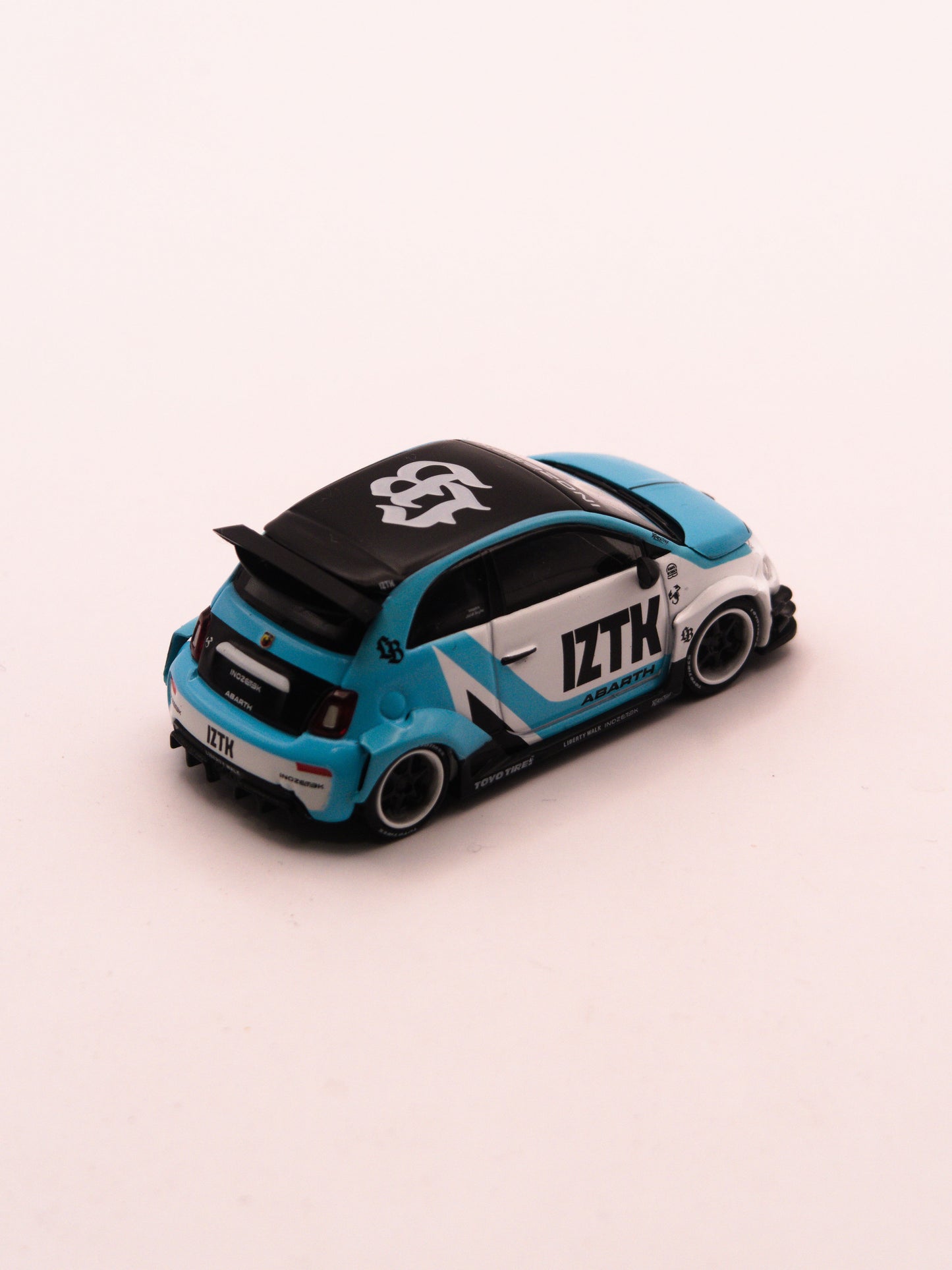 Mini GT #1051 LB-WORKS x Abas Works Fiat Abarth 595 IZTK White Blue *Box