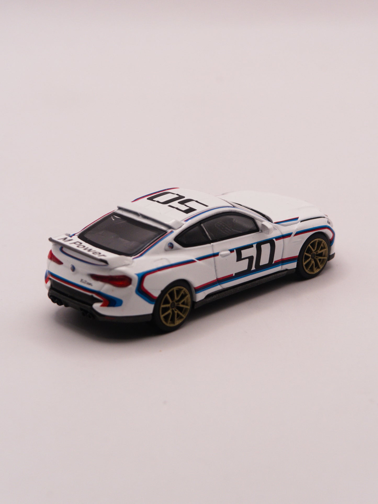 Mini GT #863 BMW M4 CSL 3.0 Biały
