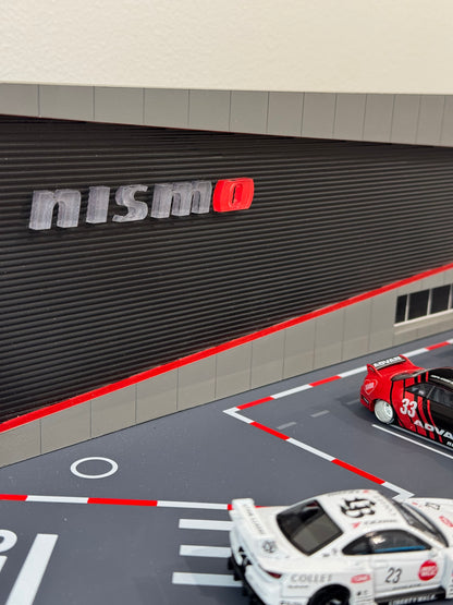 Mini GT #AC34 Diorama Nismo - Parking 40TH Anniversary Nismo Operation