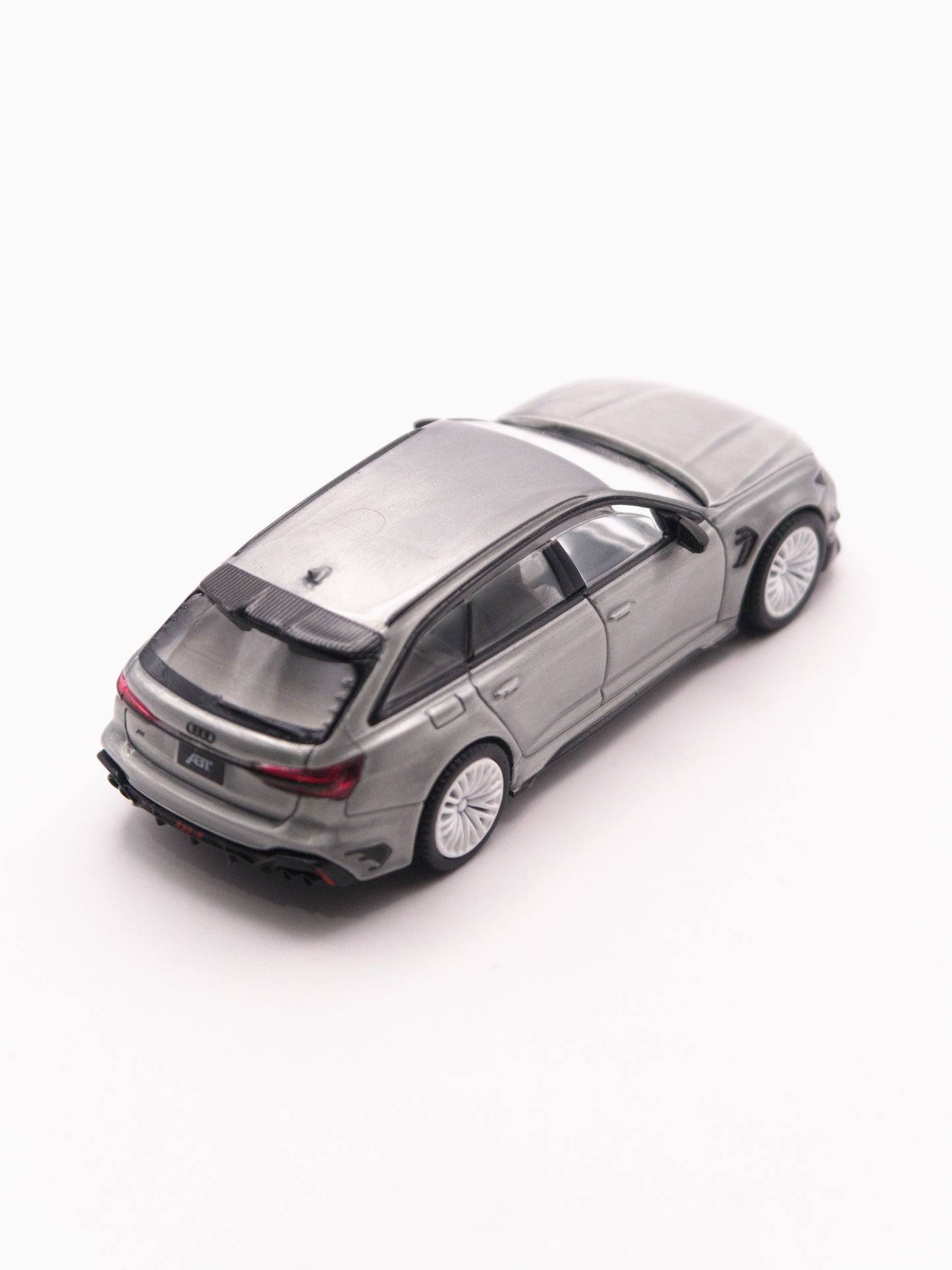CHASE Mini GT #701 ABT Audi RS6-R Biały *OTWARTY