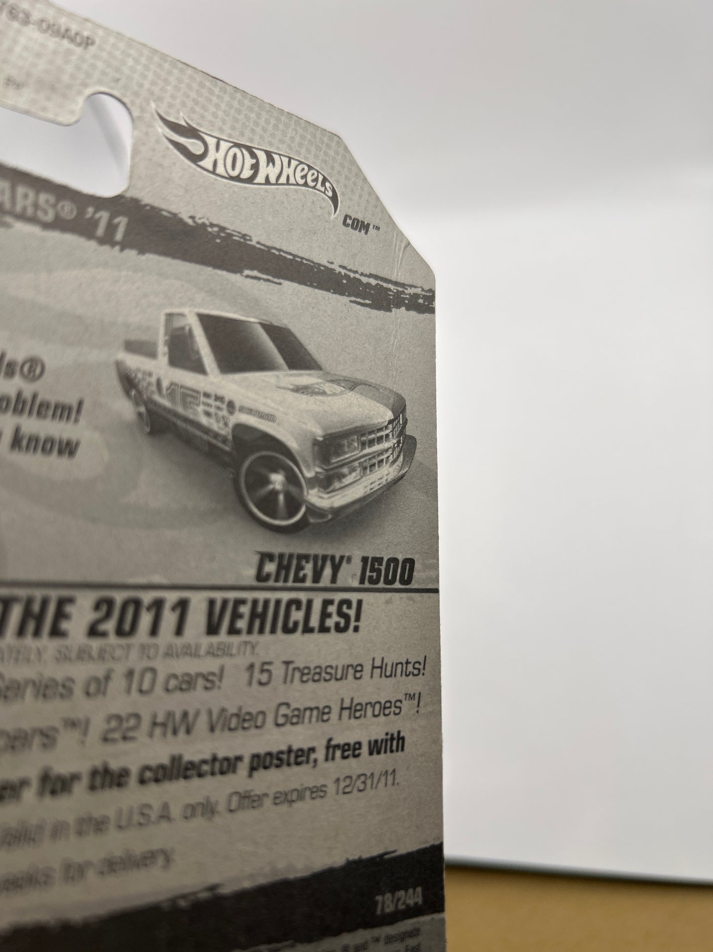 Chevy 1500 White *Damaged Card