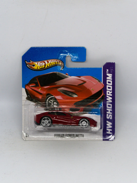 Ferrari F12 Berlinetta HW Showroom - Red Short