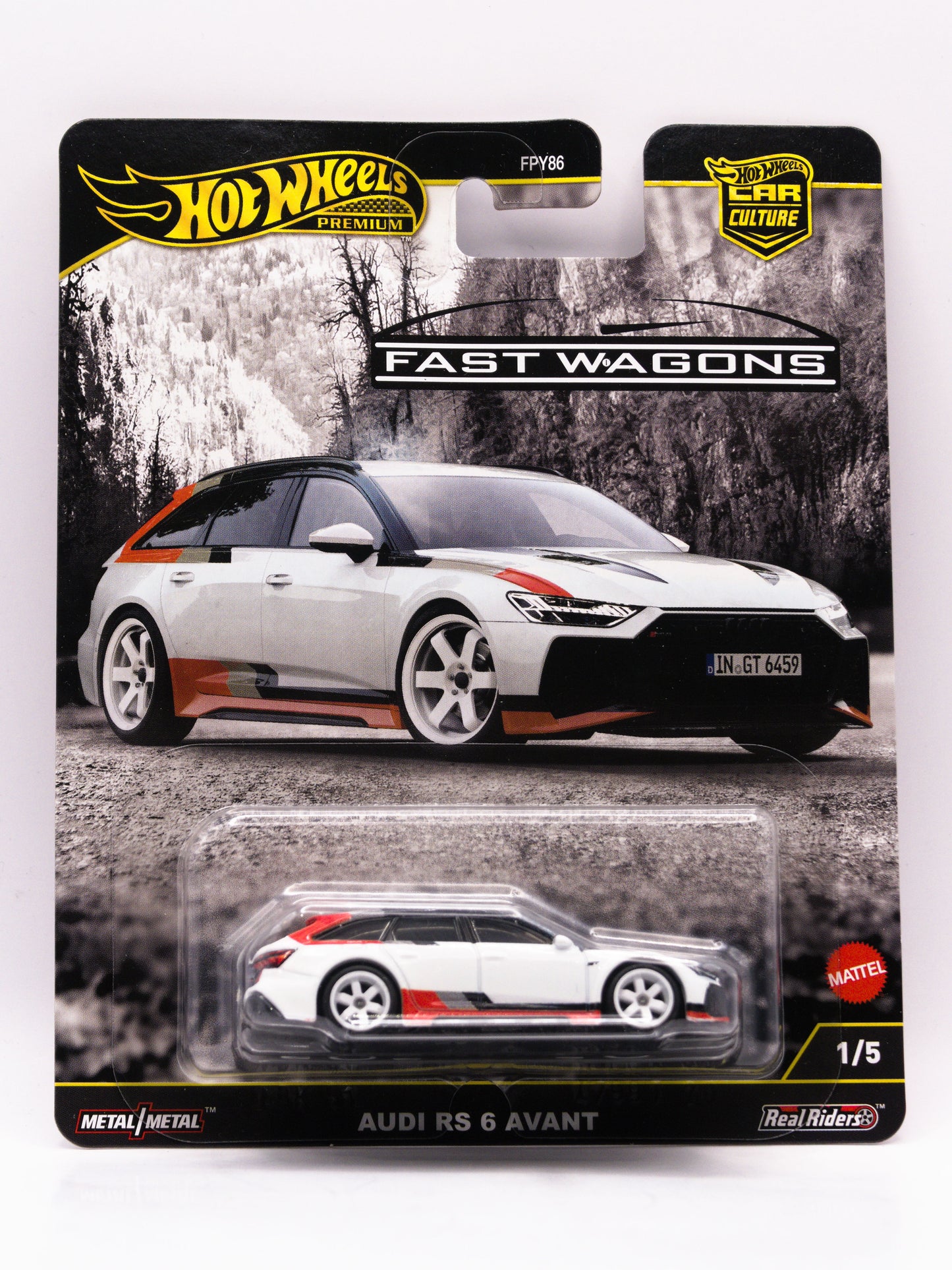 Audi RS6 Avant Fast Wagons 1/5 Premium White