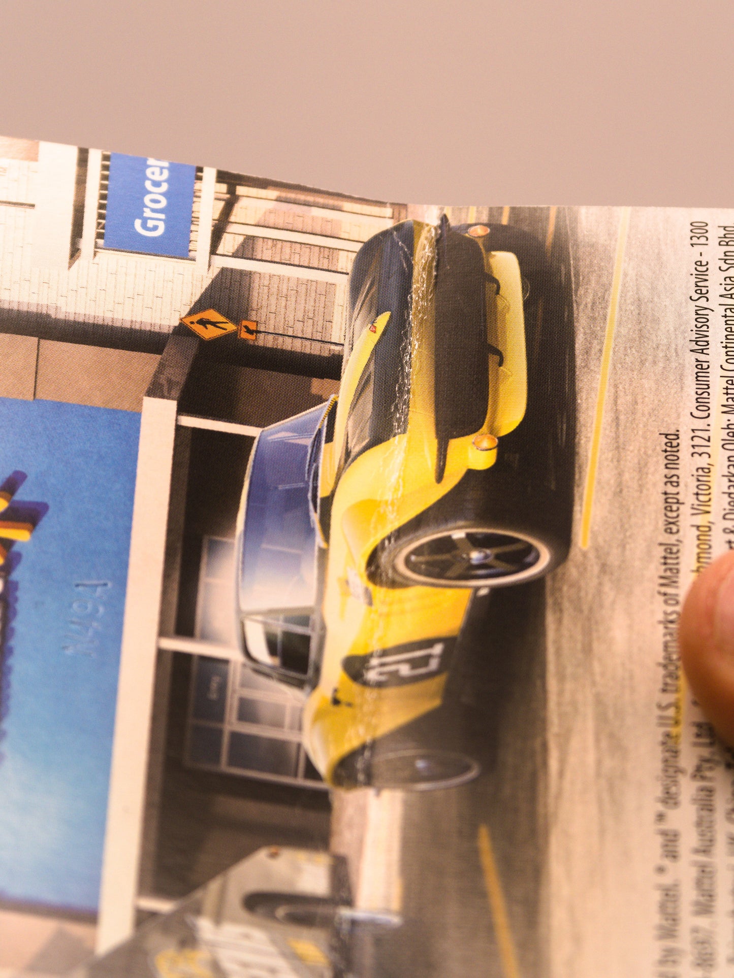 Team Transport Custom Corvette Stingray Coupe + Carry On Legends Tour Yellow *DAMAGED