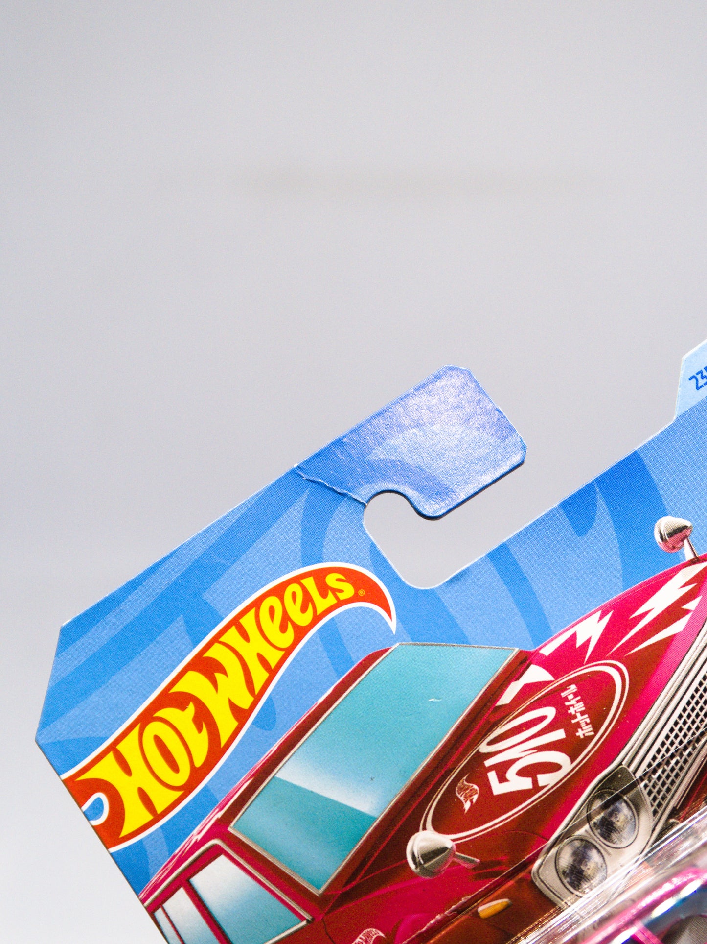 Super Treasure Hunt Datsun Bluebird Wagon (510) - SHORT CARD *Damaged hook