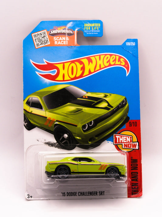 '15 Dodge Challenger SRT Green *Damaged Card