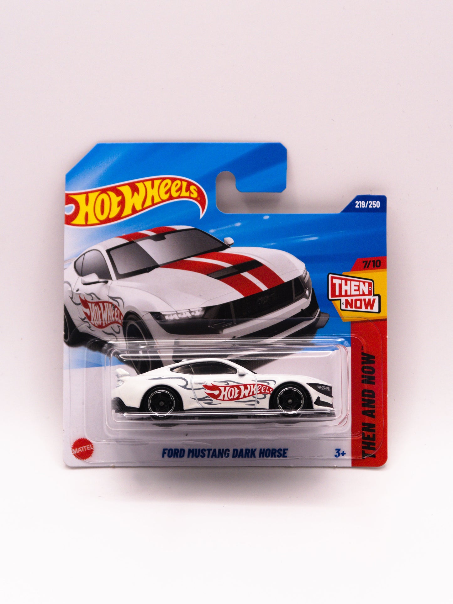 Ford Mustang Dark Horse White