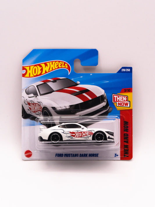 Ford Mustang Dark Horse White