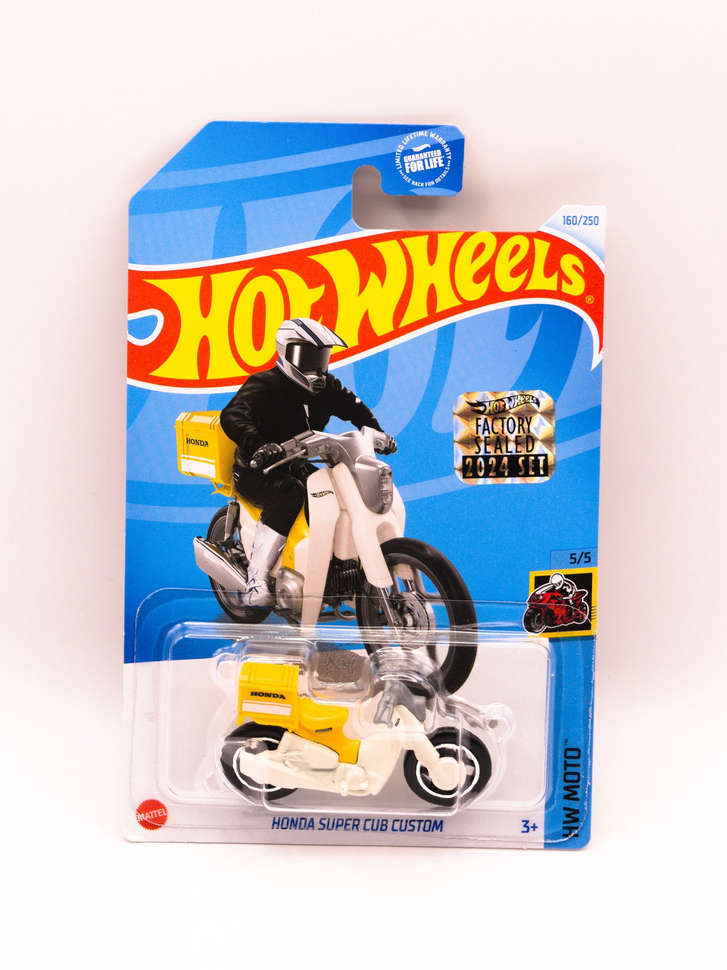 Honda Super Cub Custom White Factory Sealed USA EXCLUSIVE