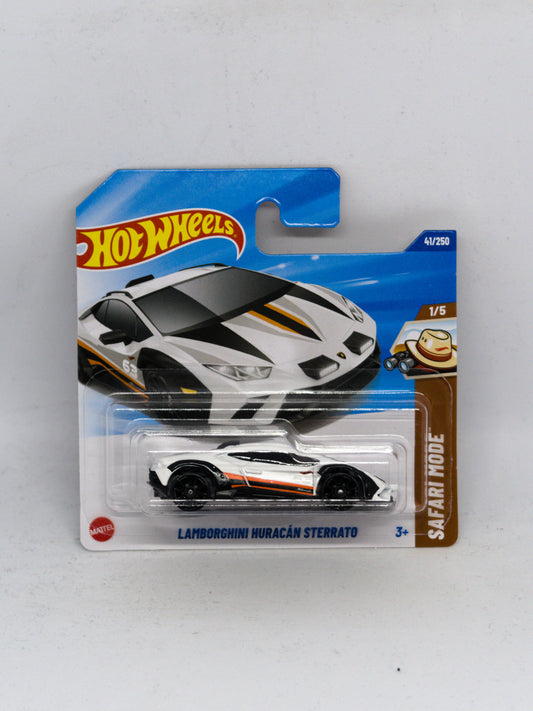 Lamborghini Huracan Sterrato White