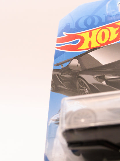 McLaren P1 Szary *Karta