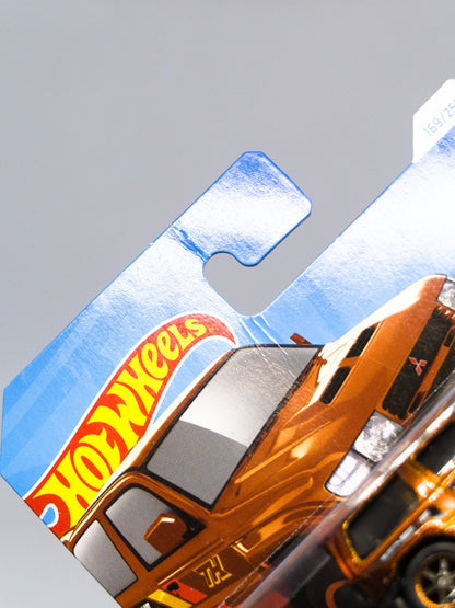 Super Treasure Hunt Mitsubishi Pajero - SHORT CARD *Damaged card