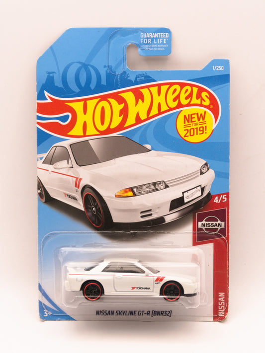 Nissan Skyline GT-R R32 Biały *Karta