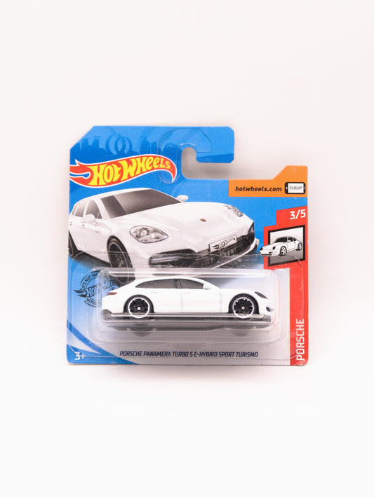 Porsche Panamera Turbo S Sport Turismo Biały
