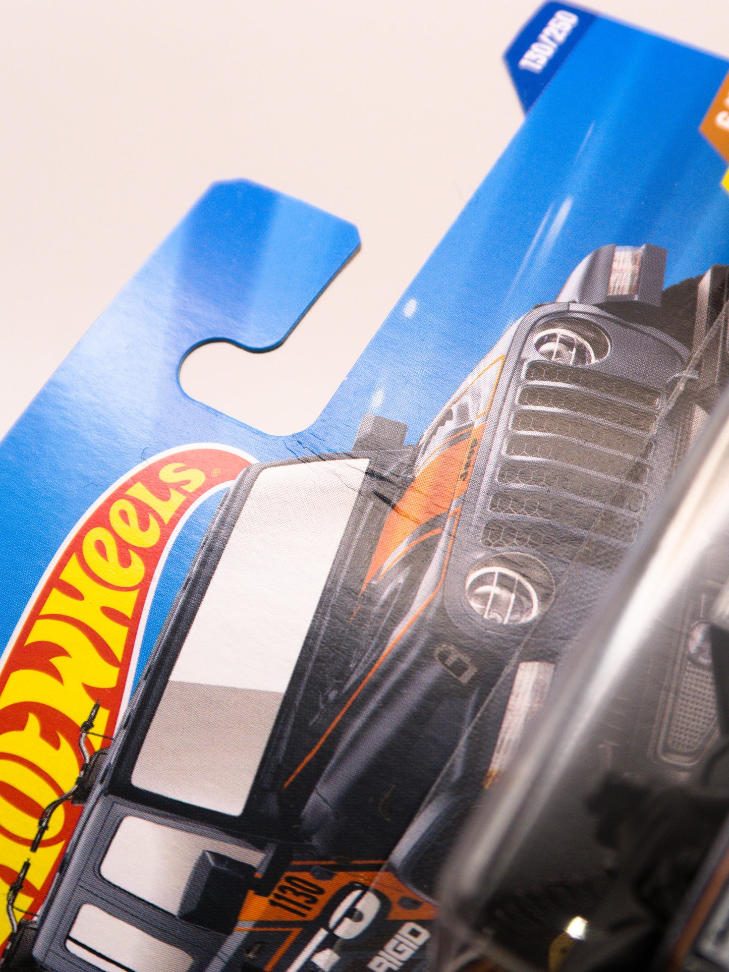 Super Treasure Hunt STH '20 Jeep Gladiator Black *Card