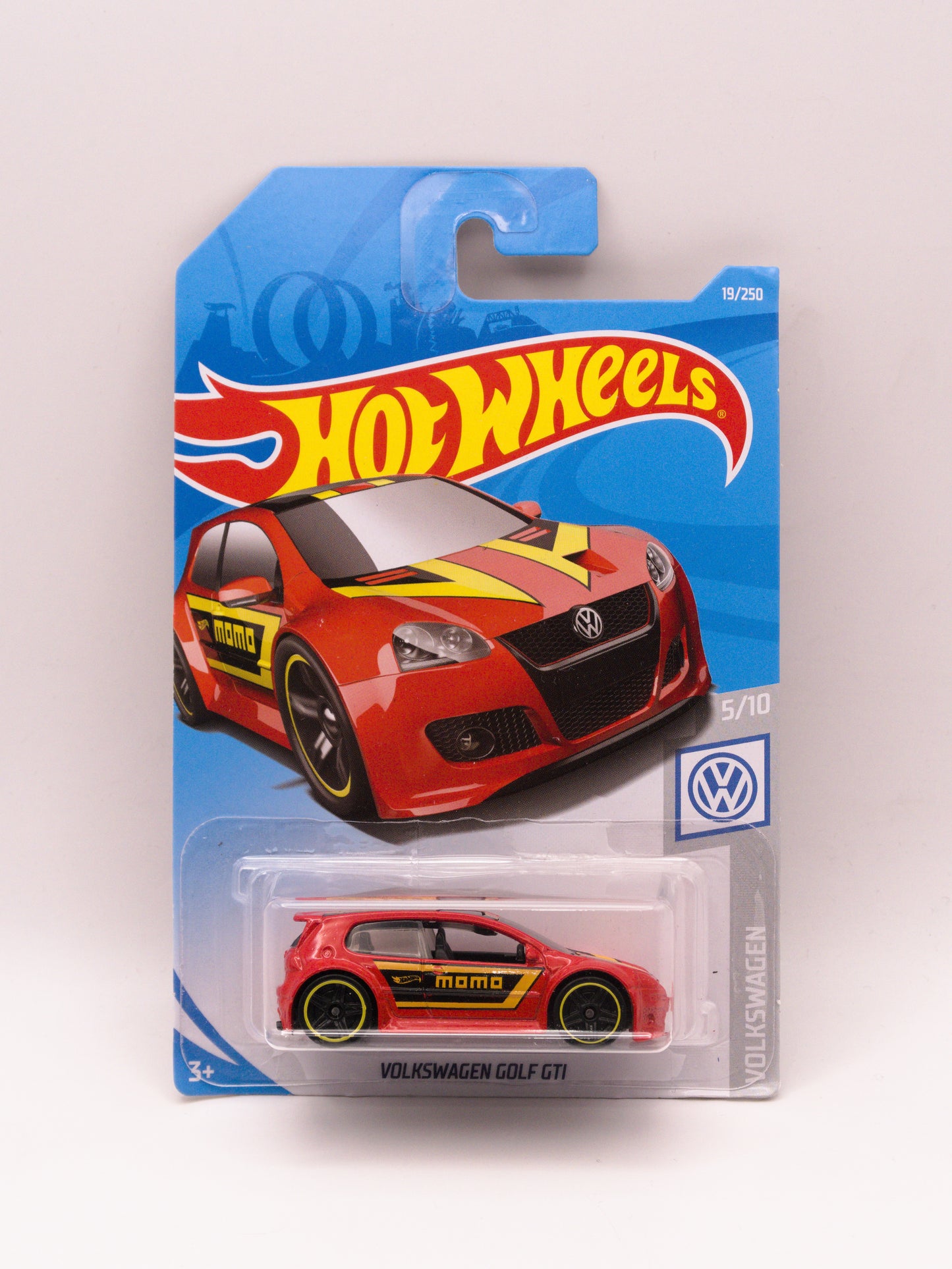 Volkswagen Golf GTI Czerwony MOMO