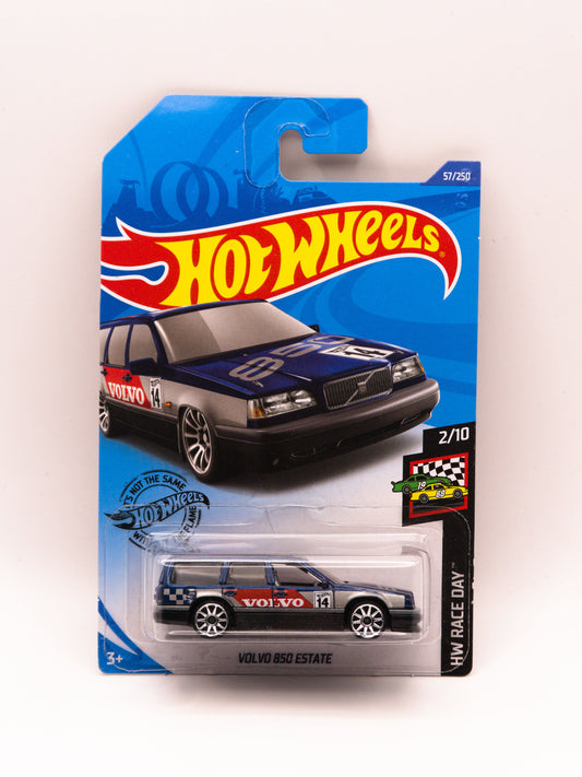 Volvo 850 Estate Blue