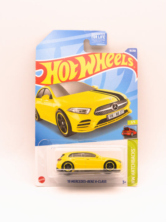 '19 Mercedes Benz A Klasa Żółty *Haczyk