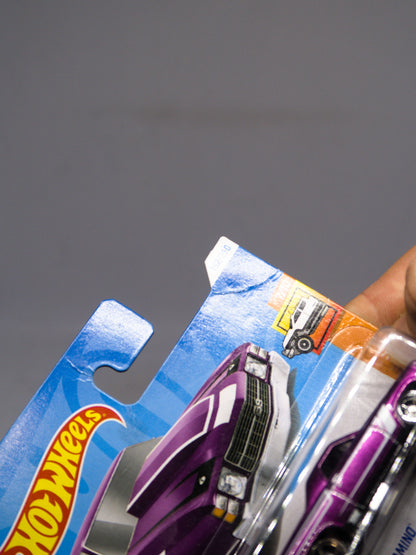 Super Treasure Hunt '71 El Camino Purple - SHORT CARD *Damaged