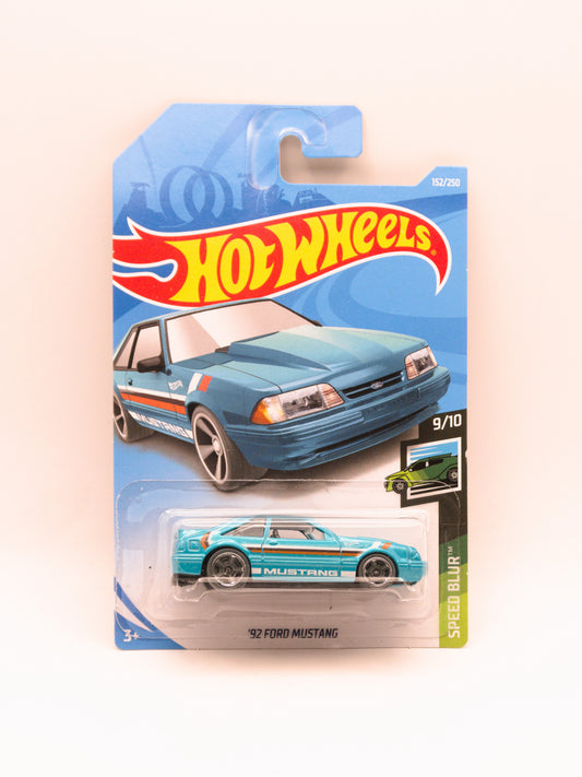 '92 Ford Mustang Niebieski