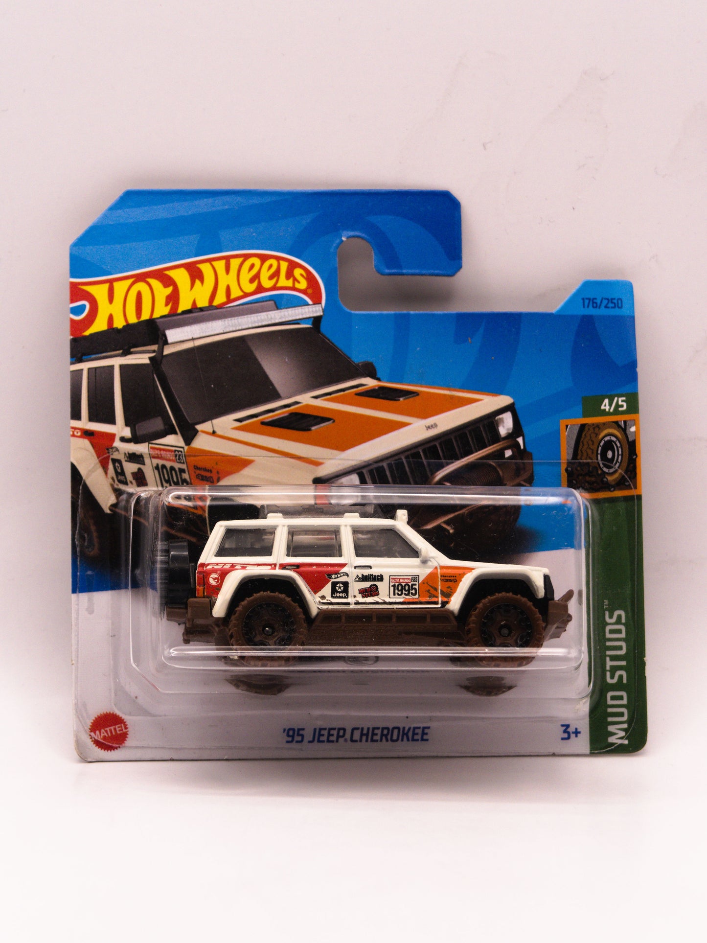 '95 Jeep Cherokee White Treasure Hunt