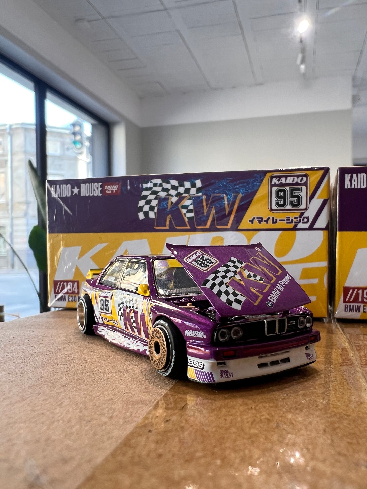 Kaido House #194 BMW M3 E30 Kaido KW V1 Fioletowy - SEALED BOX! CHASE!