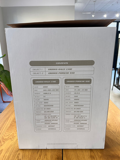 Hot Wheels x Daniel Arsham - Kolekcjonerski Case + Eroded Porsche 930