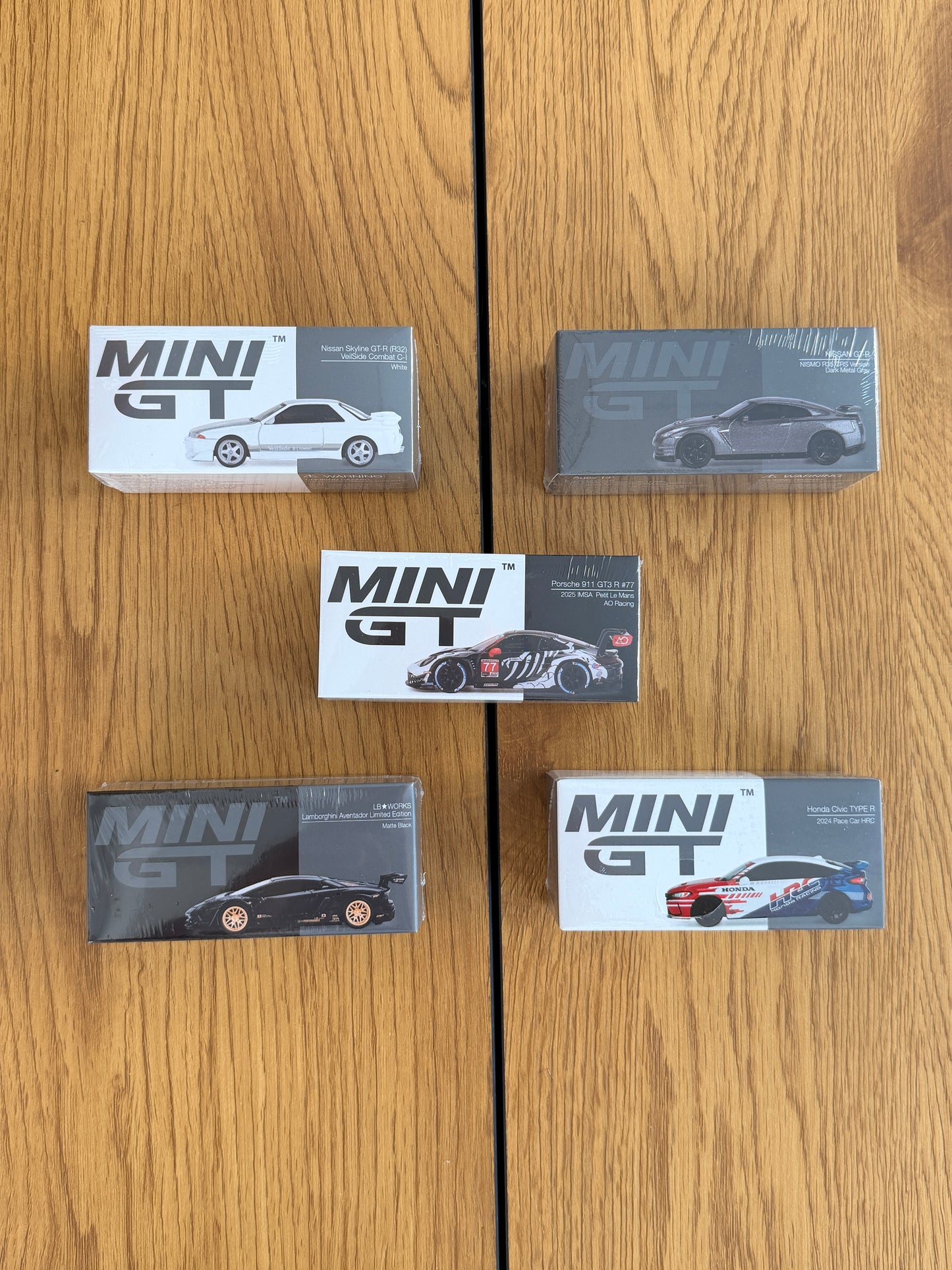 STARTER PACK 6/10 - Mini GT Skeleton + 4 Mini GT