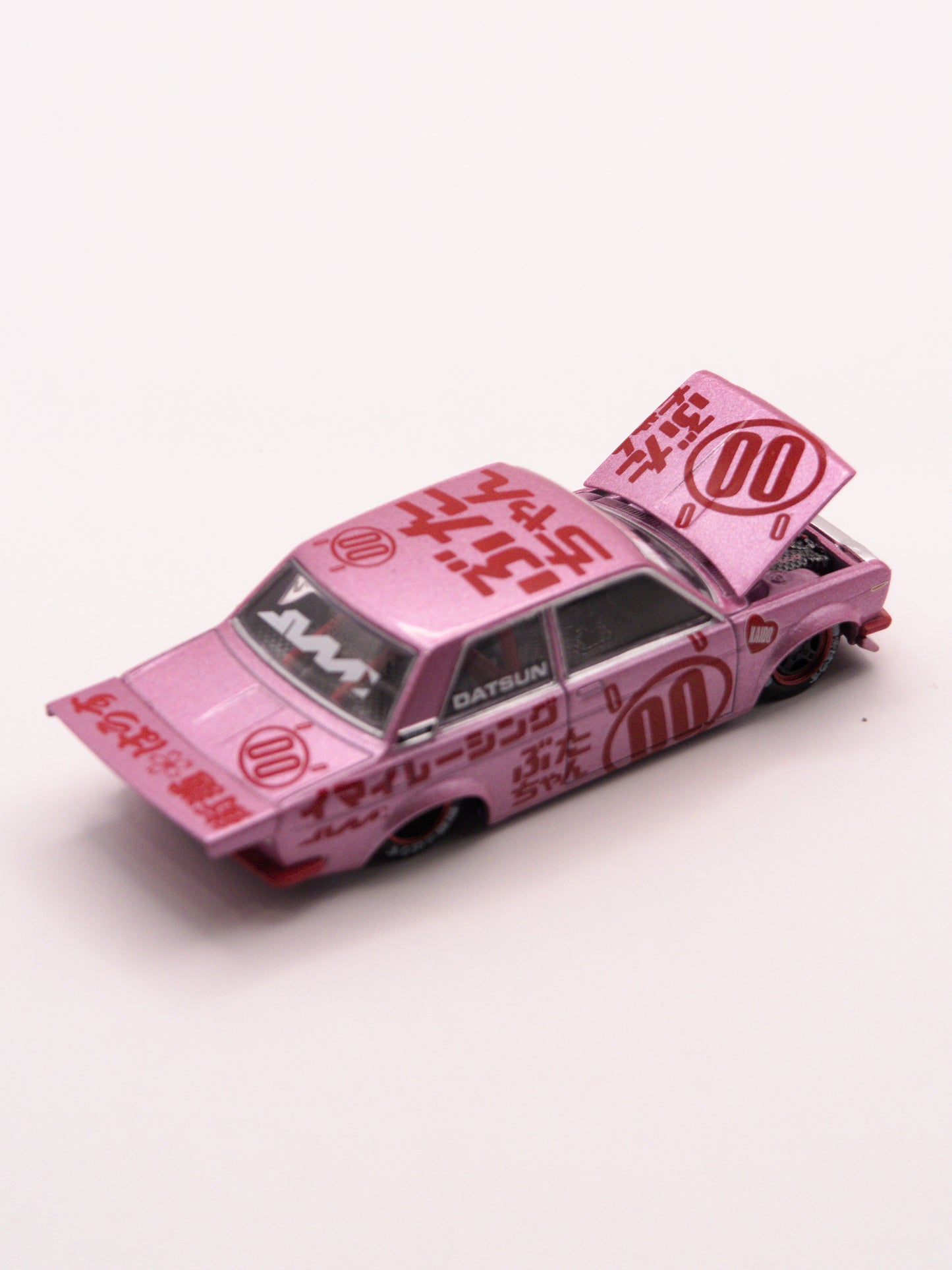 Kaido House #161 Datsun 510 Pro Street BUTA V1 Różowy