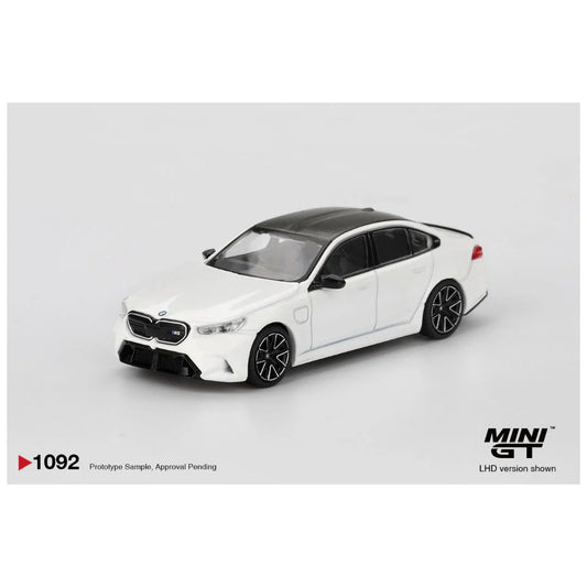 *PRESALE Mini GT #1092 BMW M5 Biały *Pudełko