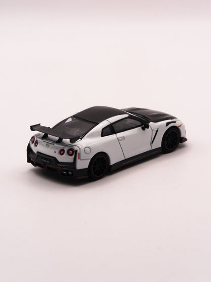 Mini GT #1045 Nissan GT-R Nismo R35 2024 White