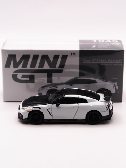 Mini GT #1045 Nissan GT-R Nismo R35 2024 White