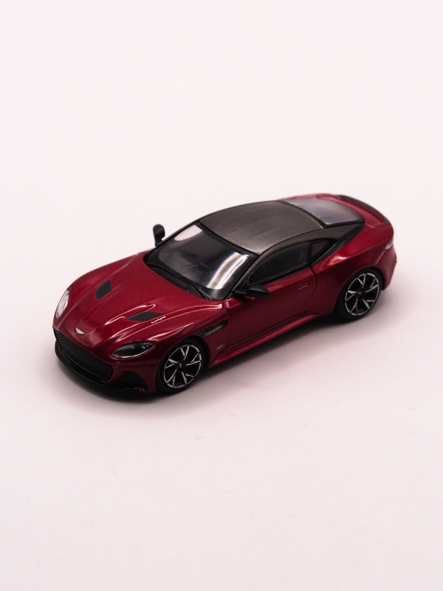Mini GT #1065 Aston Martin DBS Hyper Red Red