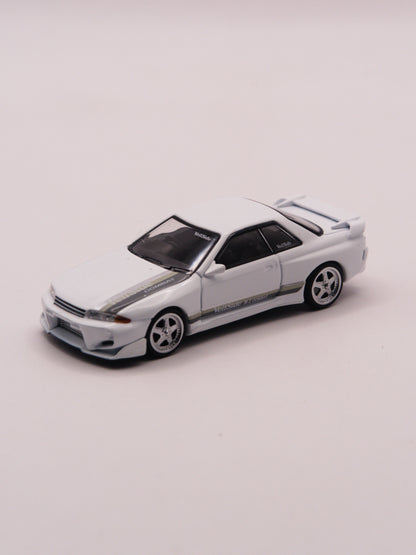 Mini GT #1066 Nissan Skyline R32 Veilside Combat White *BLISTER