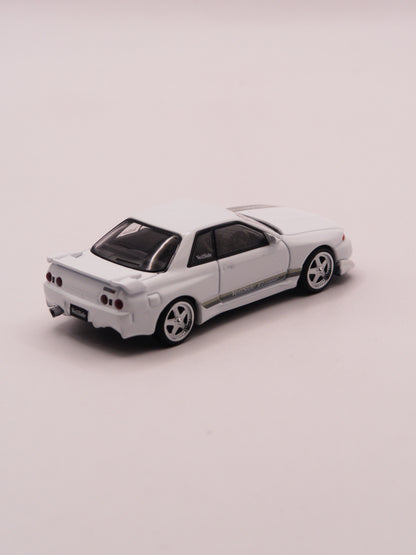Mini GT #1066 Nissan Skyline R32 Veilside Combat White *BLISTER