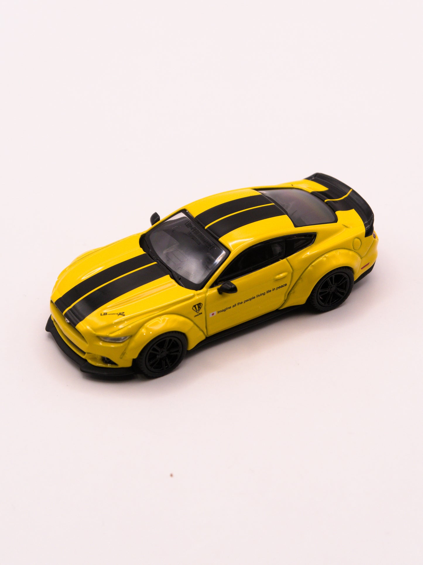 Mini GT #1077 Ford Mustang LB-WORKS Liberty Walk Żółty *Pudełko