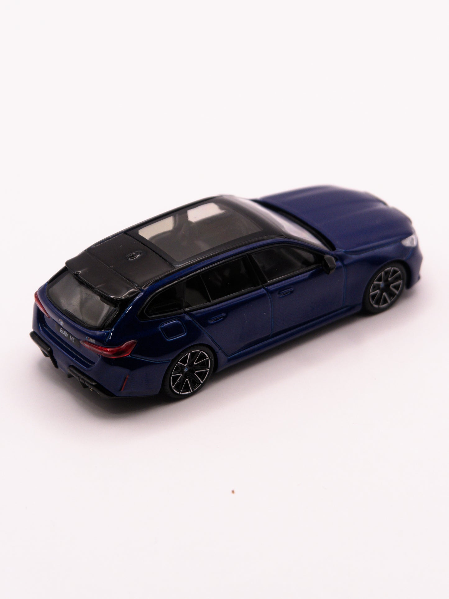 Mini GT #1080 BMW M5 Touring Niebieski *Blister