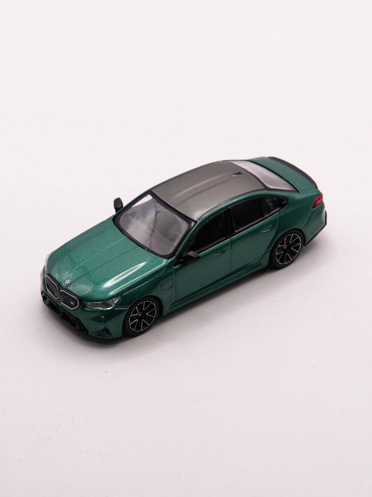 Mini GT #1086 BMW M5 Isle of Man Zielony