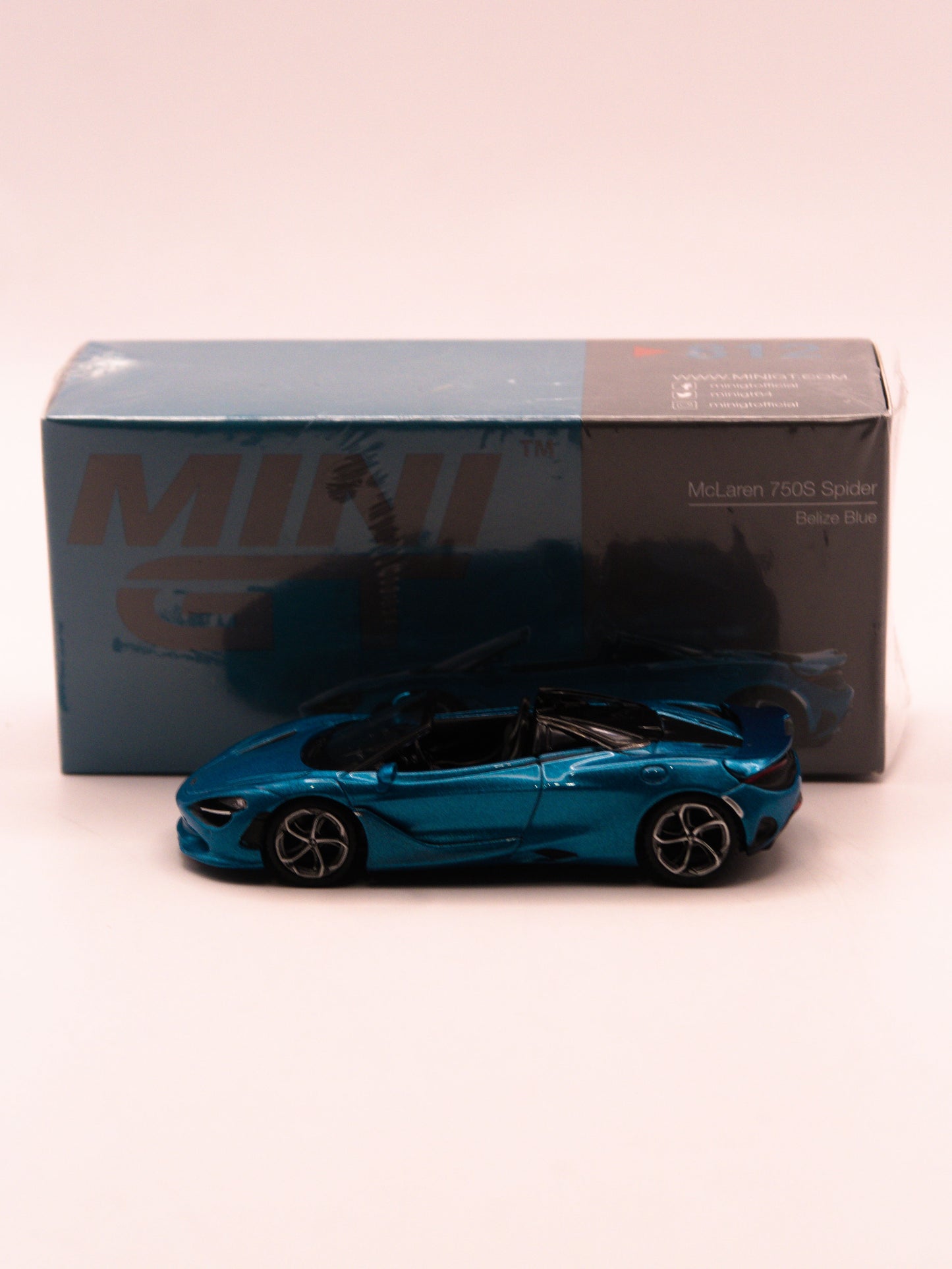 Mini GT #812 McLaren 750S Spider Blue