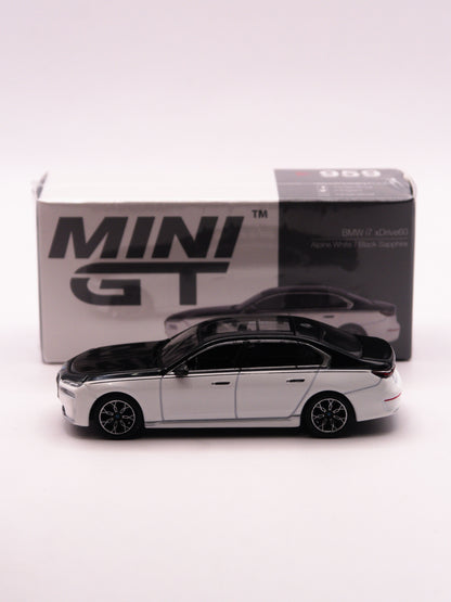 Mini GT #959 BMW i7 xDrive60 White