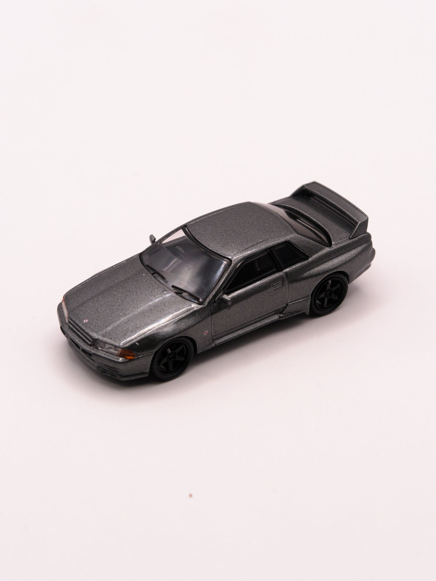 Mini GT #1024 Nissan Skyline GT-R R32 Nismo Szary *Blister