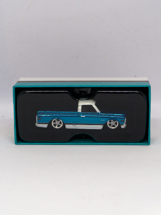 Red Line Club RLC Chevy C/10 Turquoise